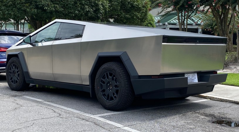 Tesla Cybertruck, rear left, Cutlass, CC0, via Wikimedia Commons